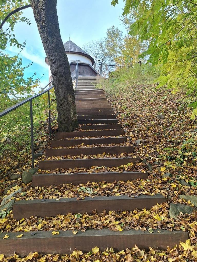 Burg Nad Banskou Stiavnicou Konuk evi Stiavnicke Bane Dış mekan fotoğraf