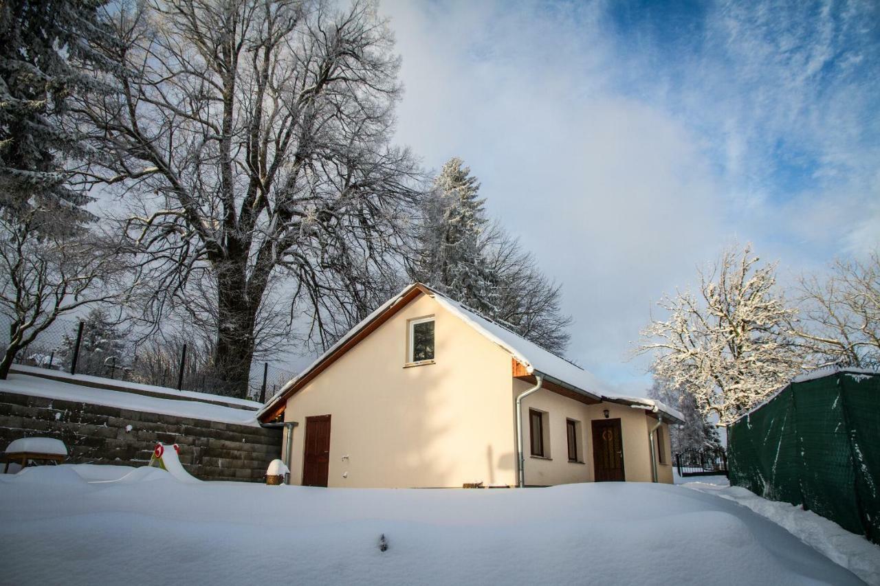 Burg Nad Banskou Stiavnicou Konuk evi Stiavnicke Bane Dış mekan fotoğraf